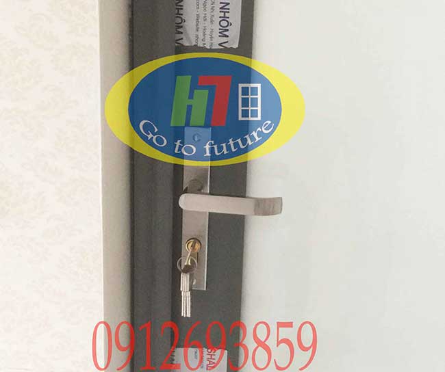 Khóa Huy Hàng dùng cho cửa đi nhôm kính Việt Pháp