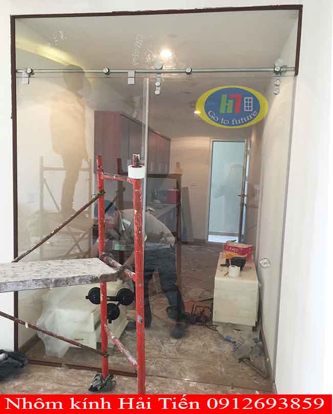 Lắp đặt cửa kính cho gia đình