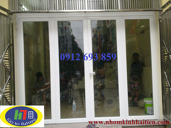 cua-mo-4-canh-nhom-viet-phap-he-450.jpg