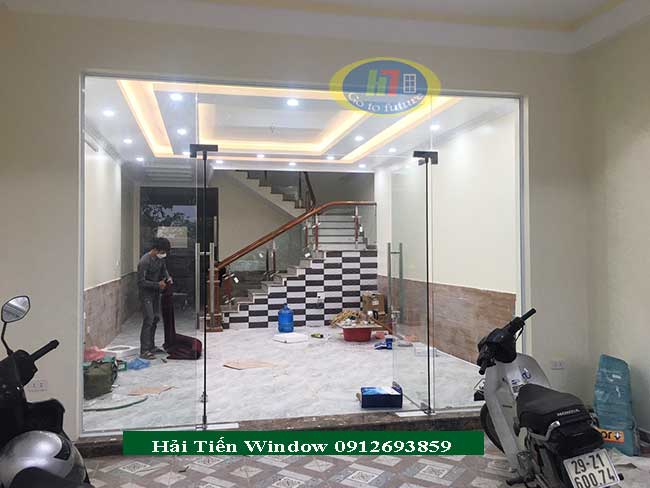 Cửa kính cường lực 2 cánh tại Hà Đông