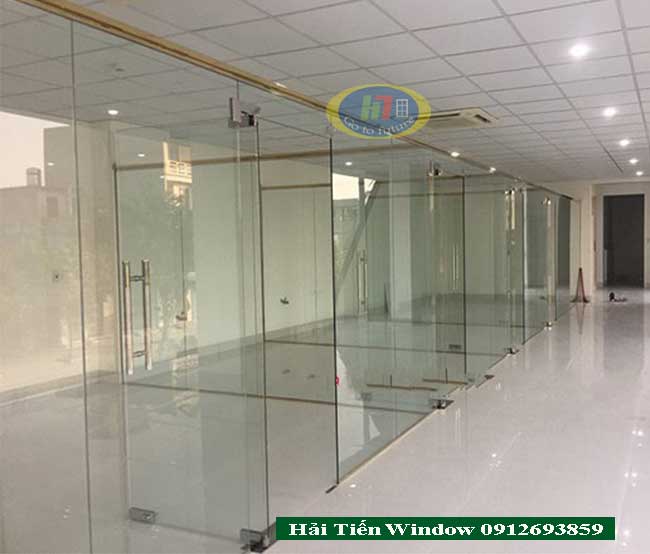 Thi công vách kính văn phòng giá rẻ tại Hà Nội