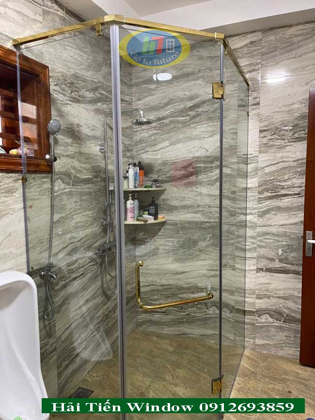 Phòng tắm kính đẹp giúp phòng tắm trở nên sang trọng