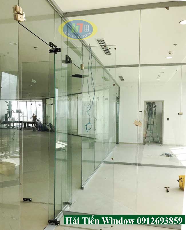 Thi công cửa kính cường lực tại Hà Đông uy tín